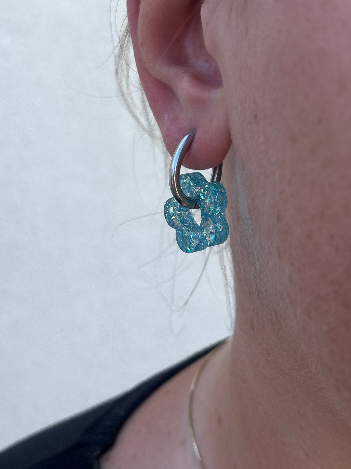 ✨ Créoles goutte d’eau / plaqué or blanc 18K
