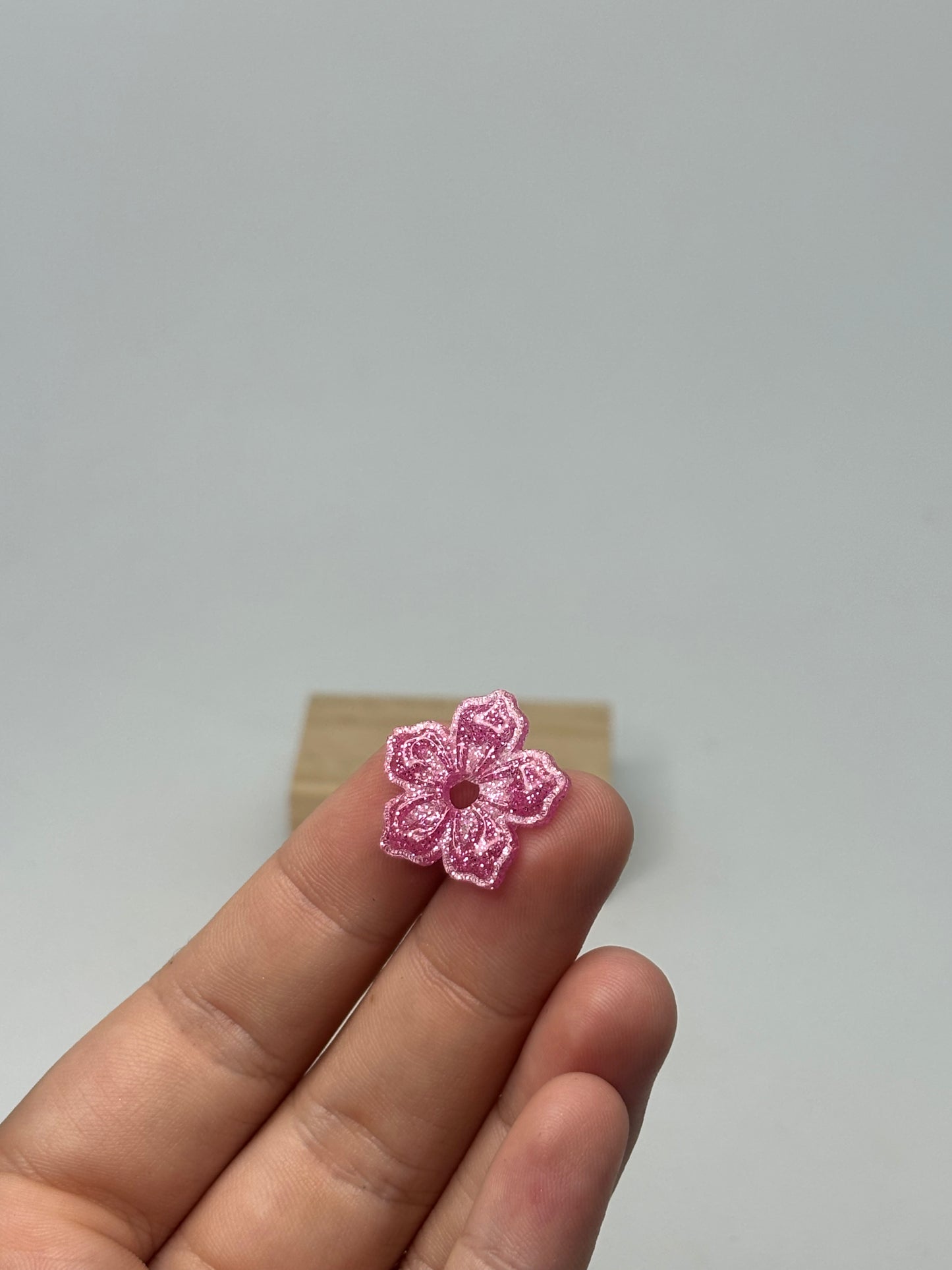 Nina - Shiny pink