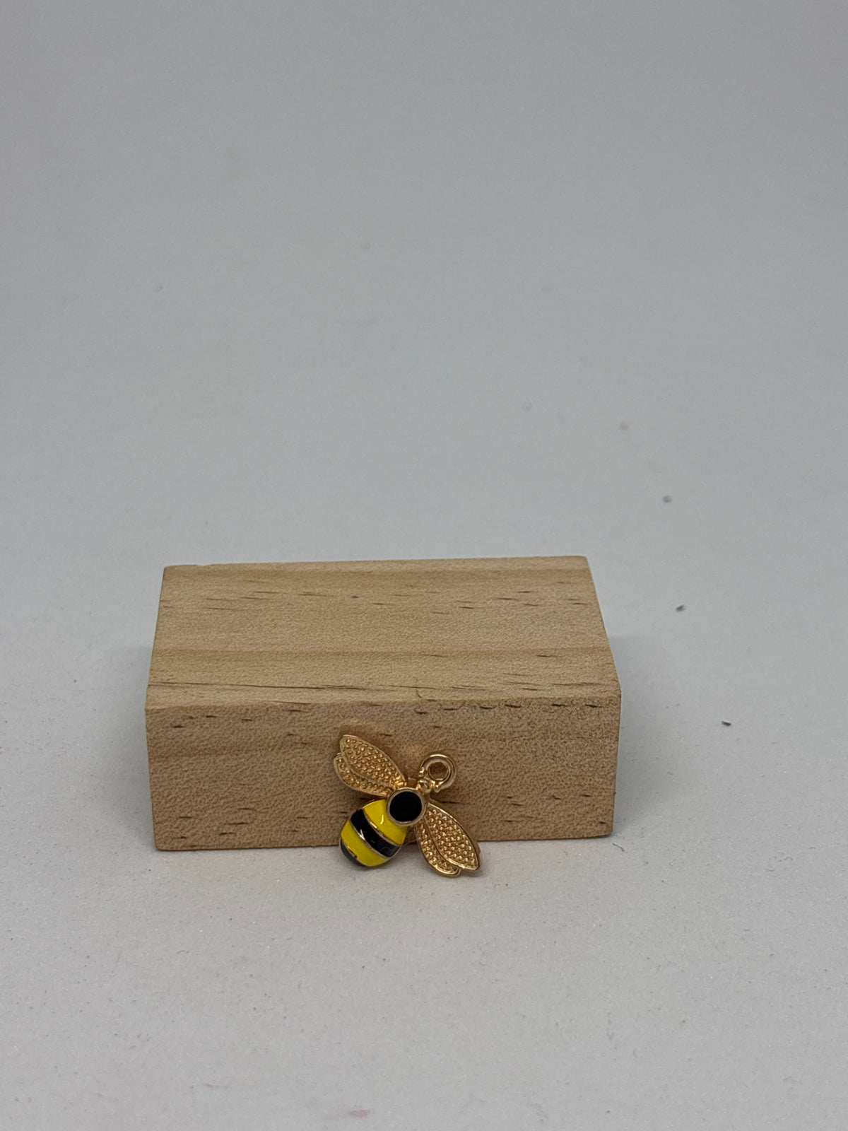 Breloque Abeille 1,4 cm – Acier inoxydable 🐝