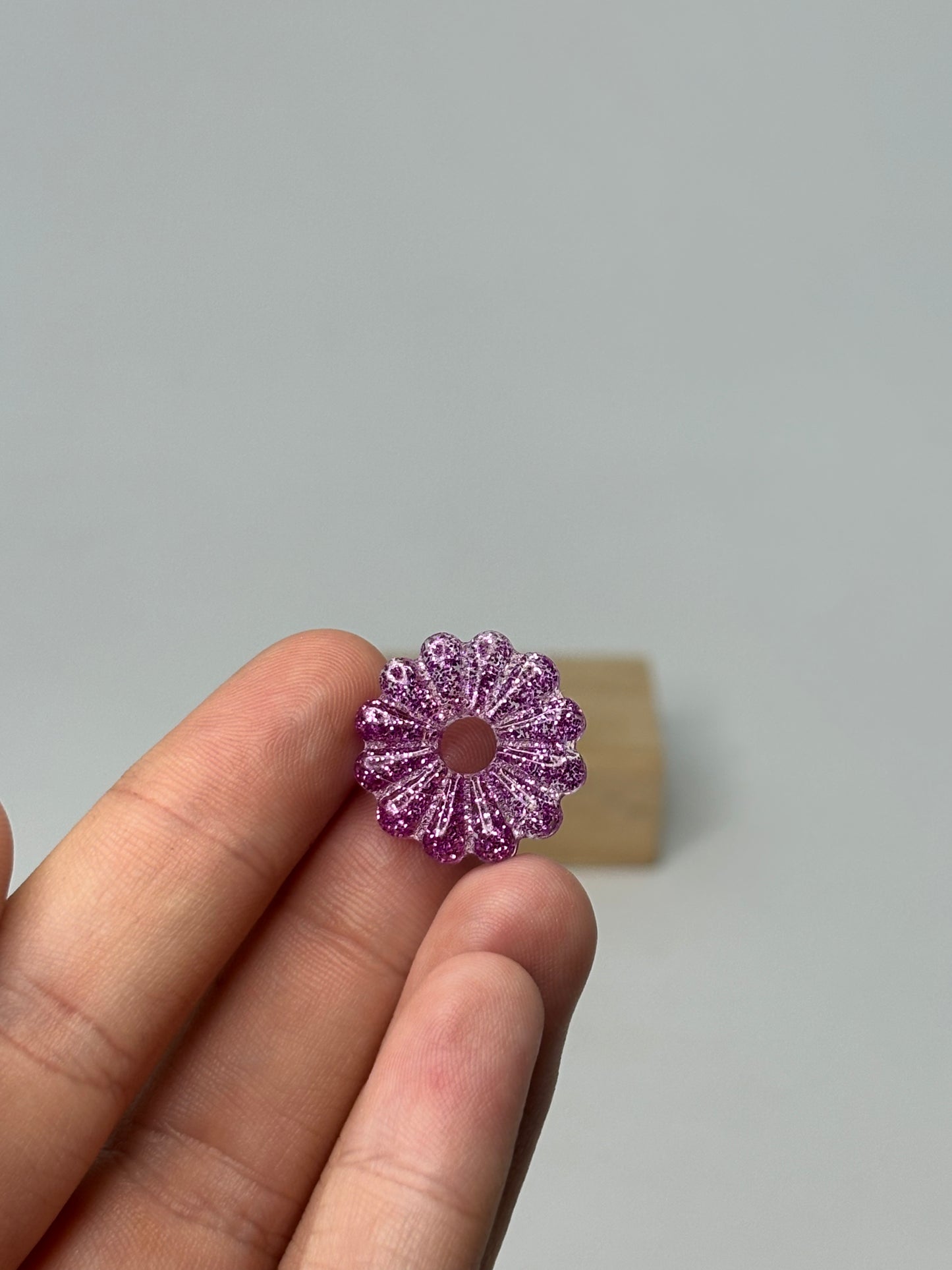 Suzette - Shiny lite purple