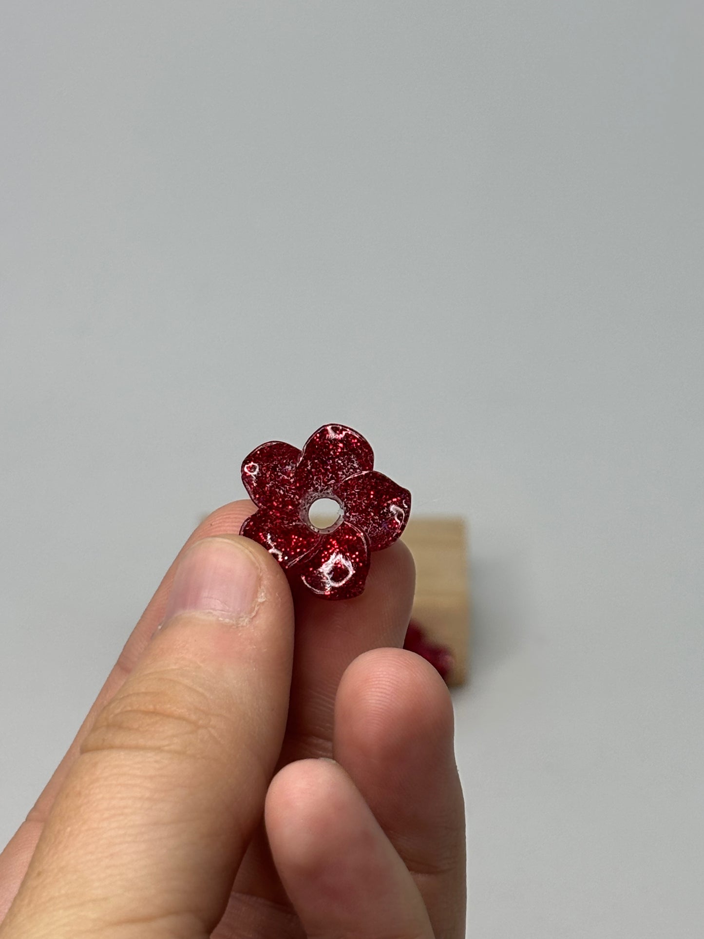 Tia - Shiny Rose Red