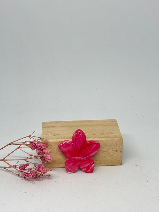 Breloque en pâte fimo - fleur de tiaré 3cm
