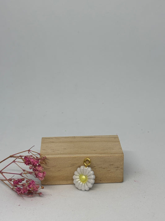 Breloque en pâte fimo - marguerite 1,5cm