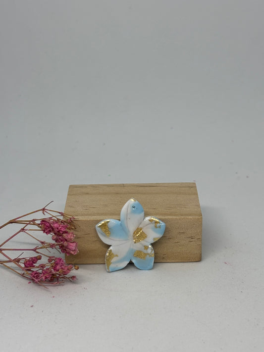 Breloque en pâte fimo - fleur de tiaré 3cm
